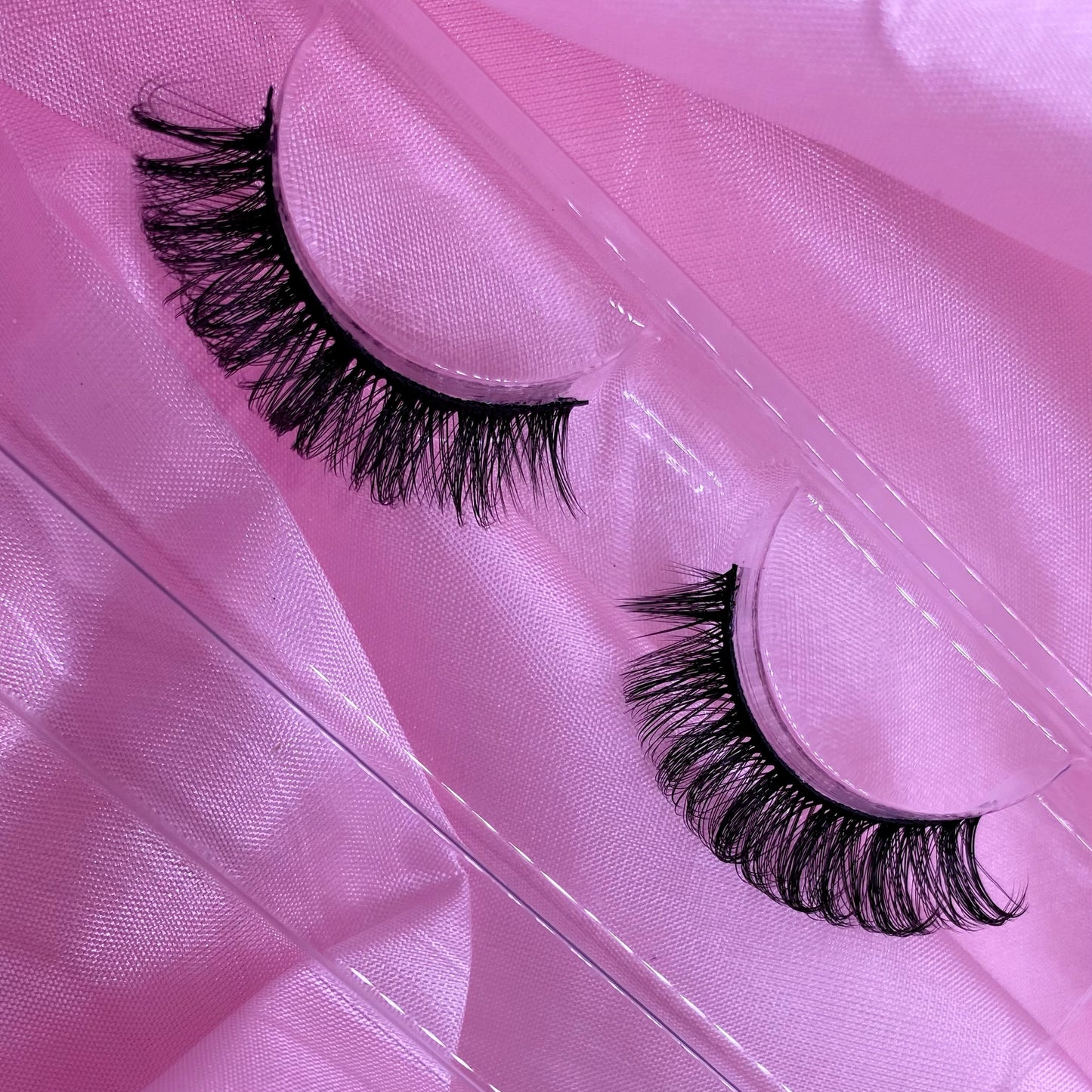 Russian strip lashes 