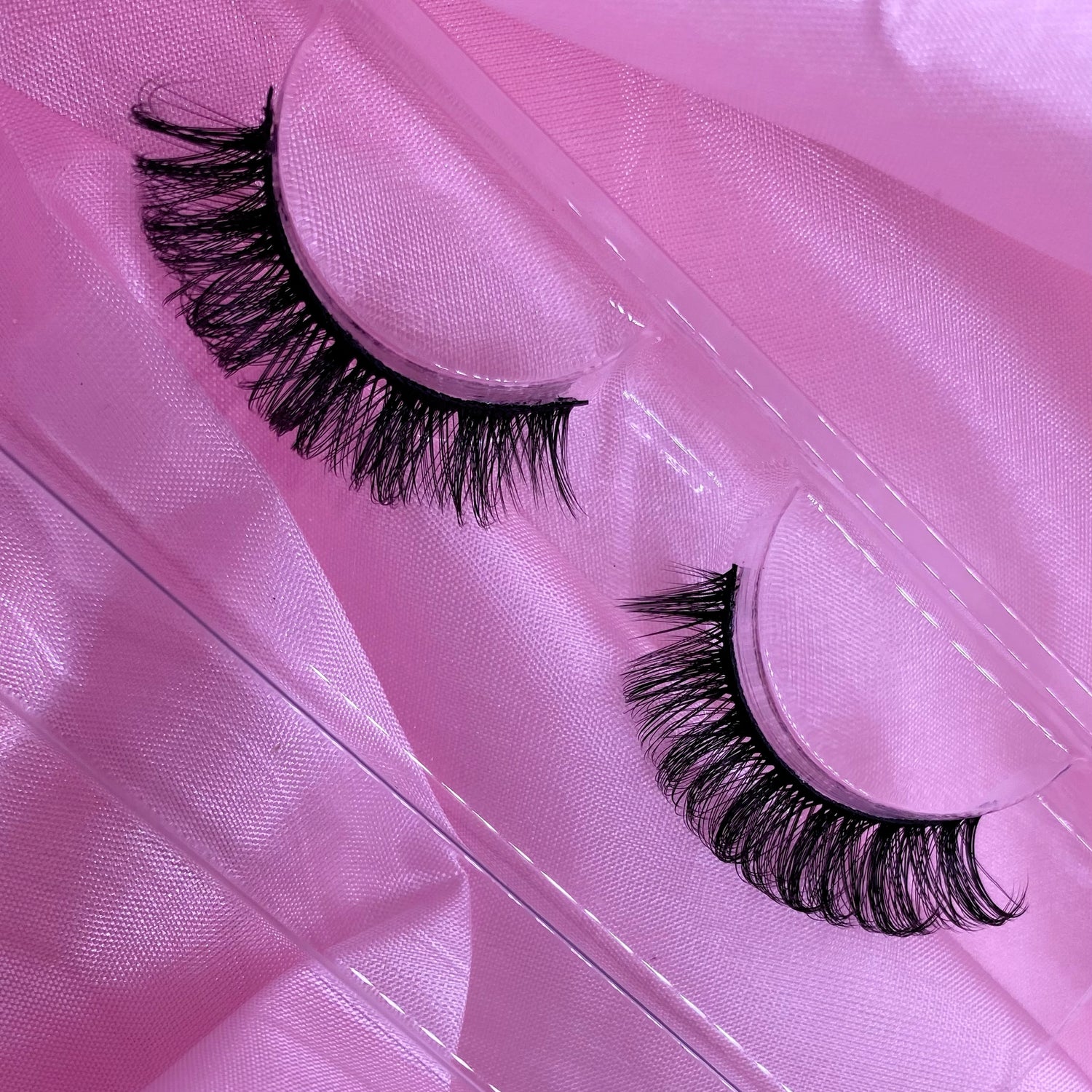 Russian strip lashes 